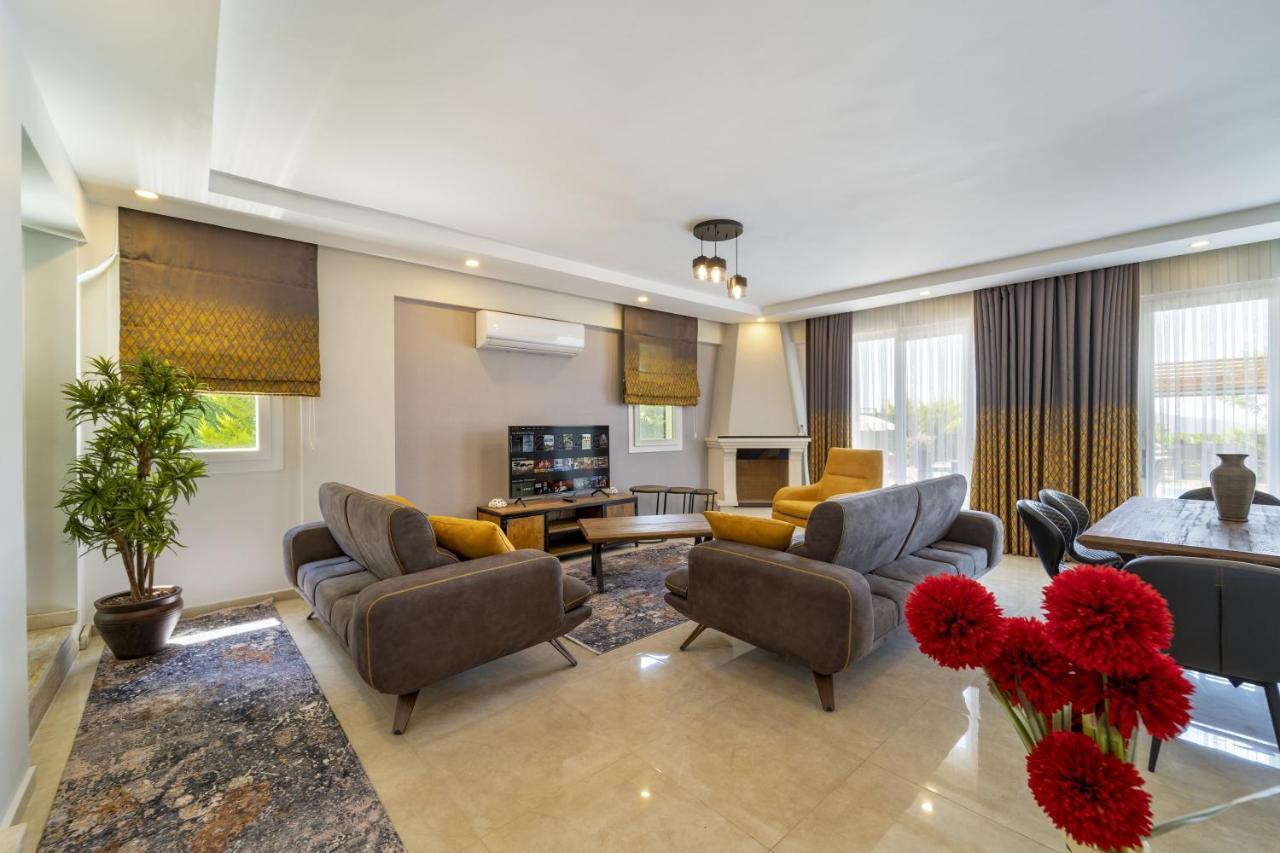 Kamelya, Isitmali Kapali Havuz Ve Saunali Tatil Villaniz Villa *