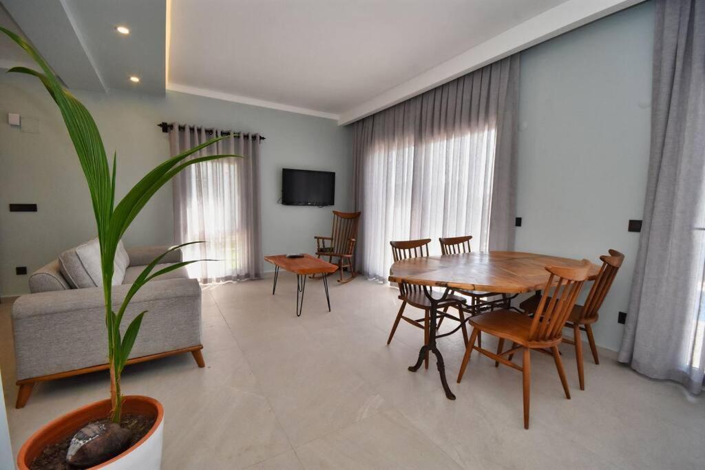 Nurten Oeluedeniz'e Yakin Villa