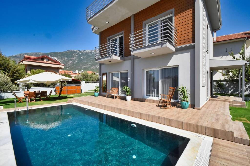 Nurten Oeluedeniz'e Yakin Villa *