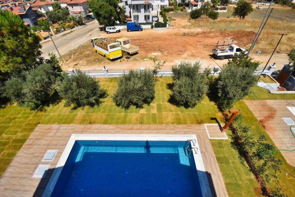 Nurten Oeluedeniz'e Yakin