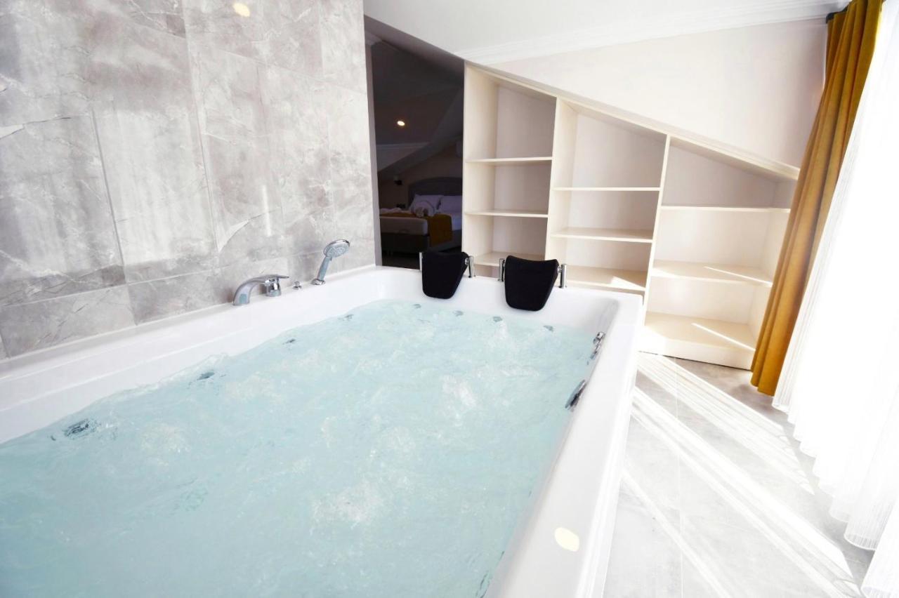 “villa Desen”oludenizde Mustakil 4+1 Havuzlu Fethiye