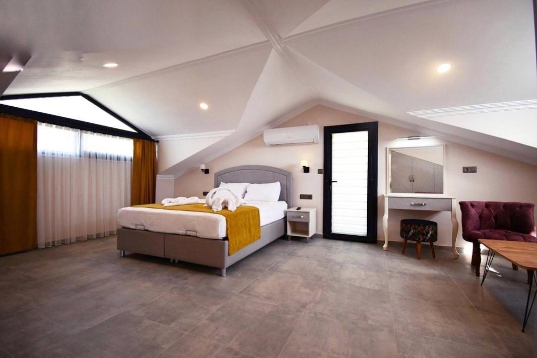“villa Desen”oludenizde Mustakil 4+1 Havuzlu Fethiye