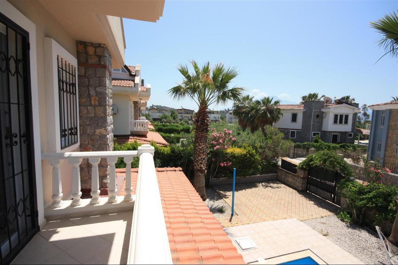 Villa Lebrentals Tina Villas