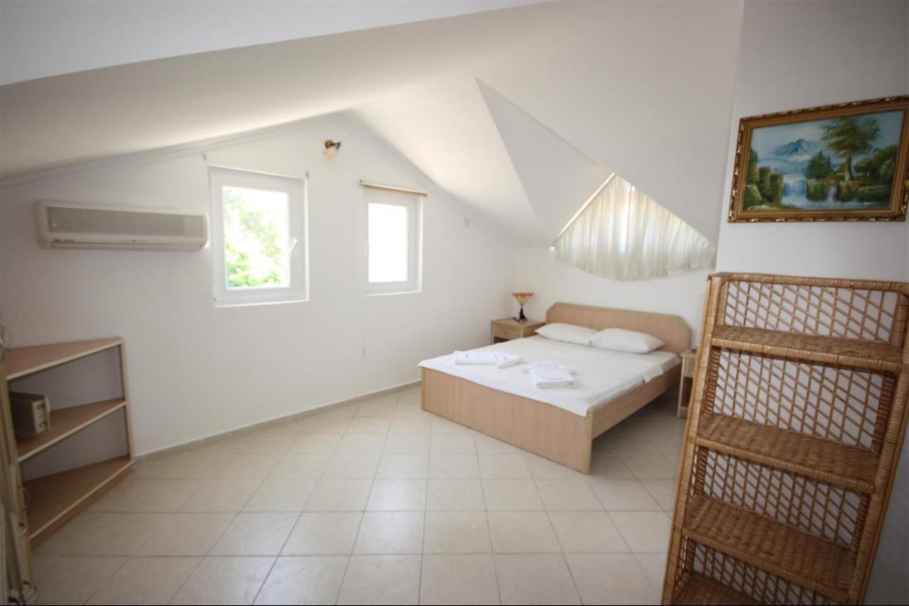 Lebrentals Tina Villas Villa