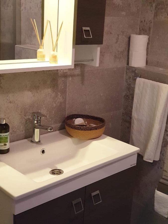 Olive 1 Bedroom