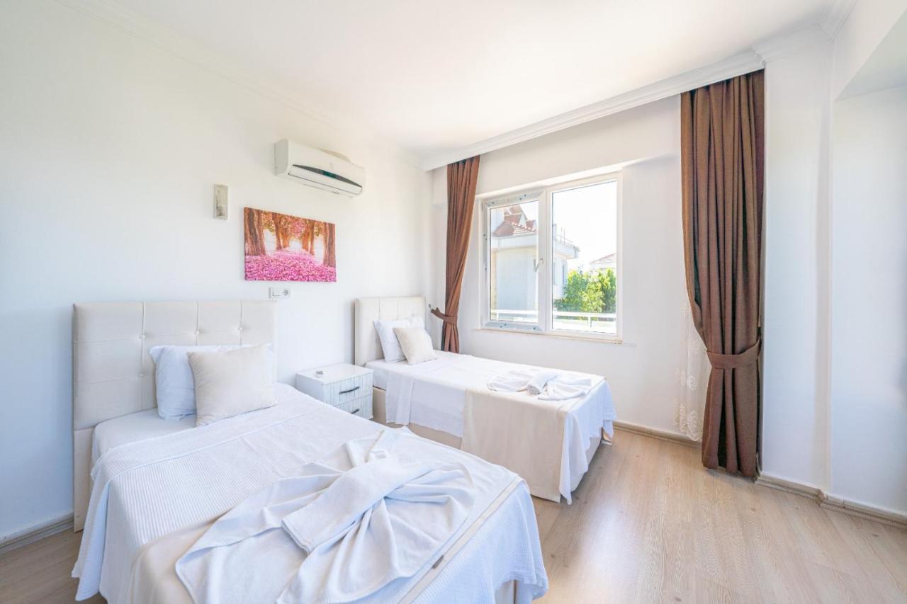Villa Pine 8, In Hisaroenue, Turkey *