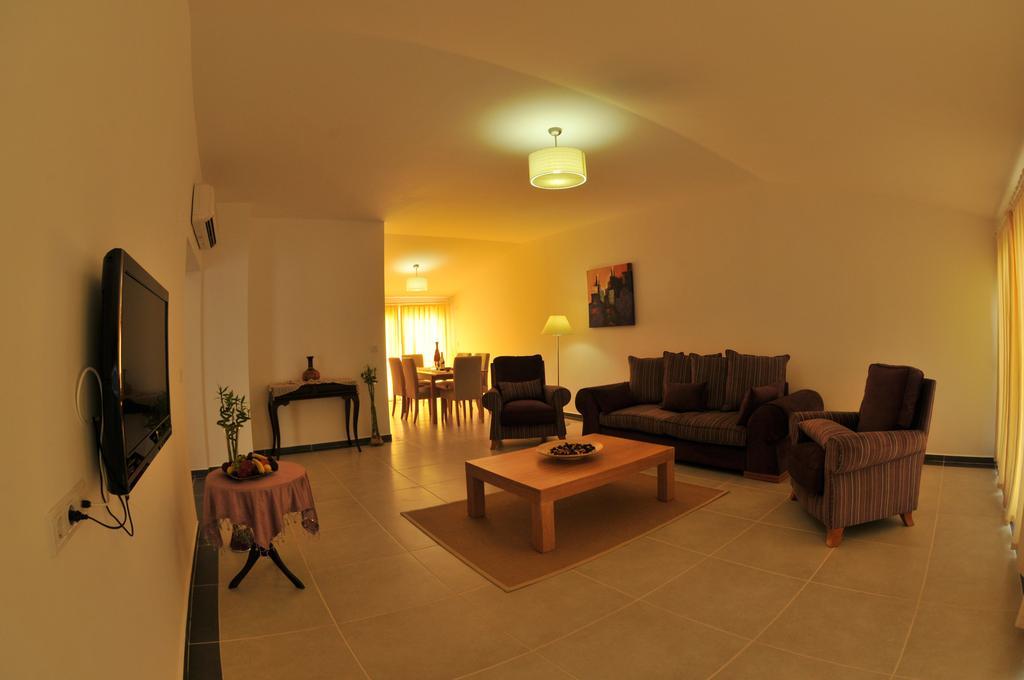 Odyssey Aparthotel 3*