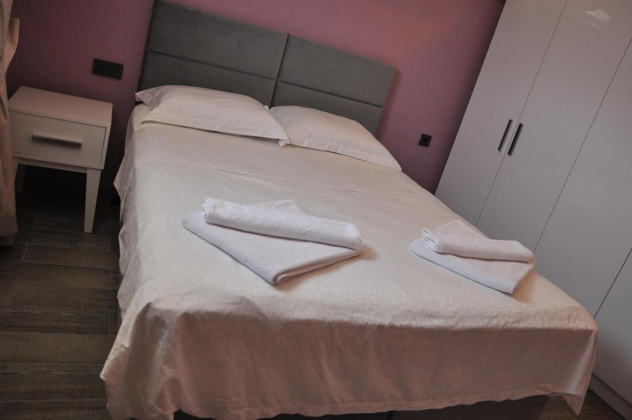 Aparthotel X *