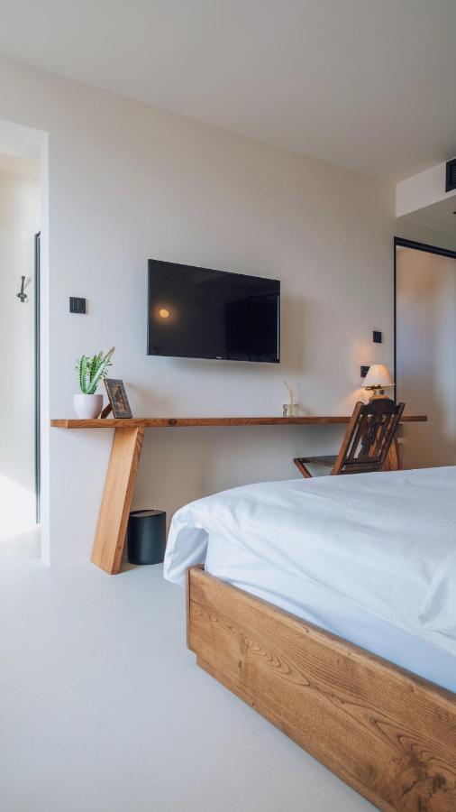 To Be Social House Resort