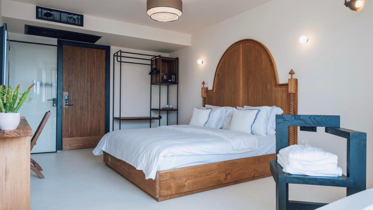 To Be Social House Resort