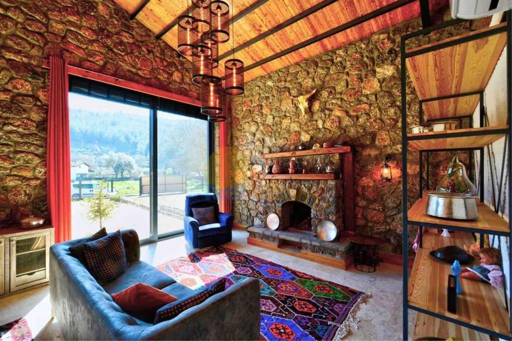 Reddoors Villa *