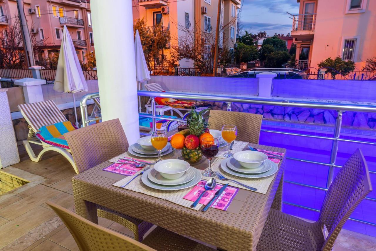Villa Yasam Park - Luxury 8 Person - Calis 90mt *