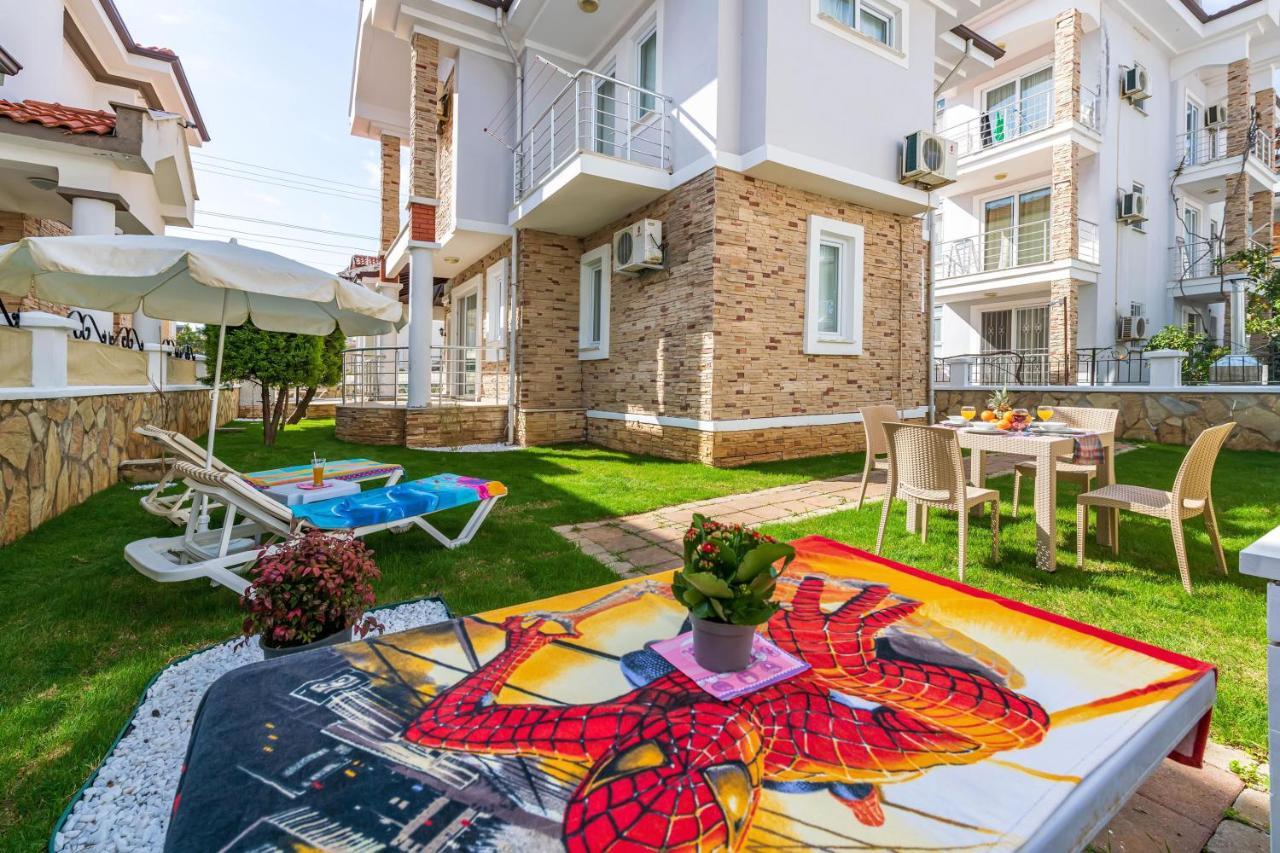 Villa Yasam Park - Luxury 8 Person - Calis 90mt