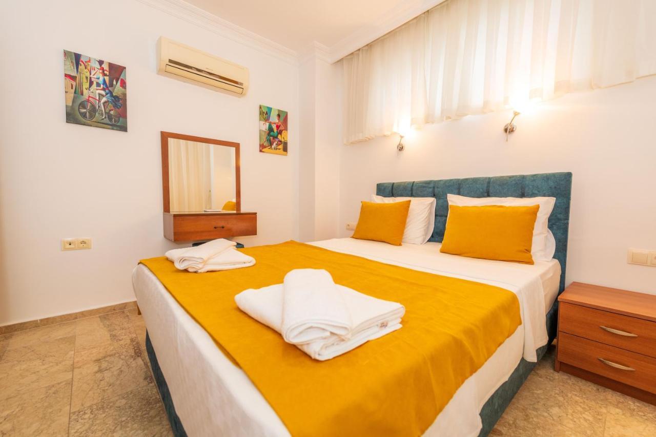 Villa Yasam Park - Luxury 8 Person - Calis 90mt