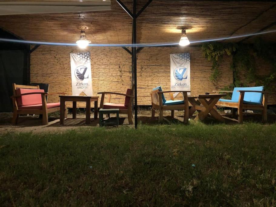Bed & Breakfast Zirkon Doga Butik