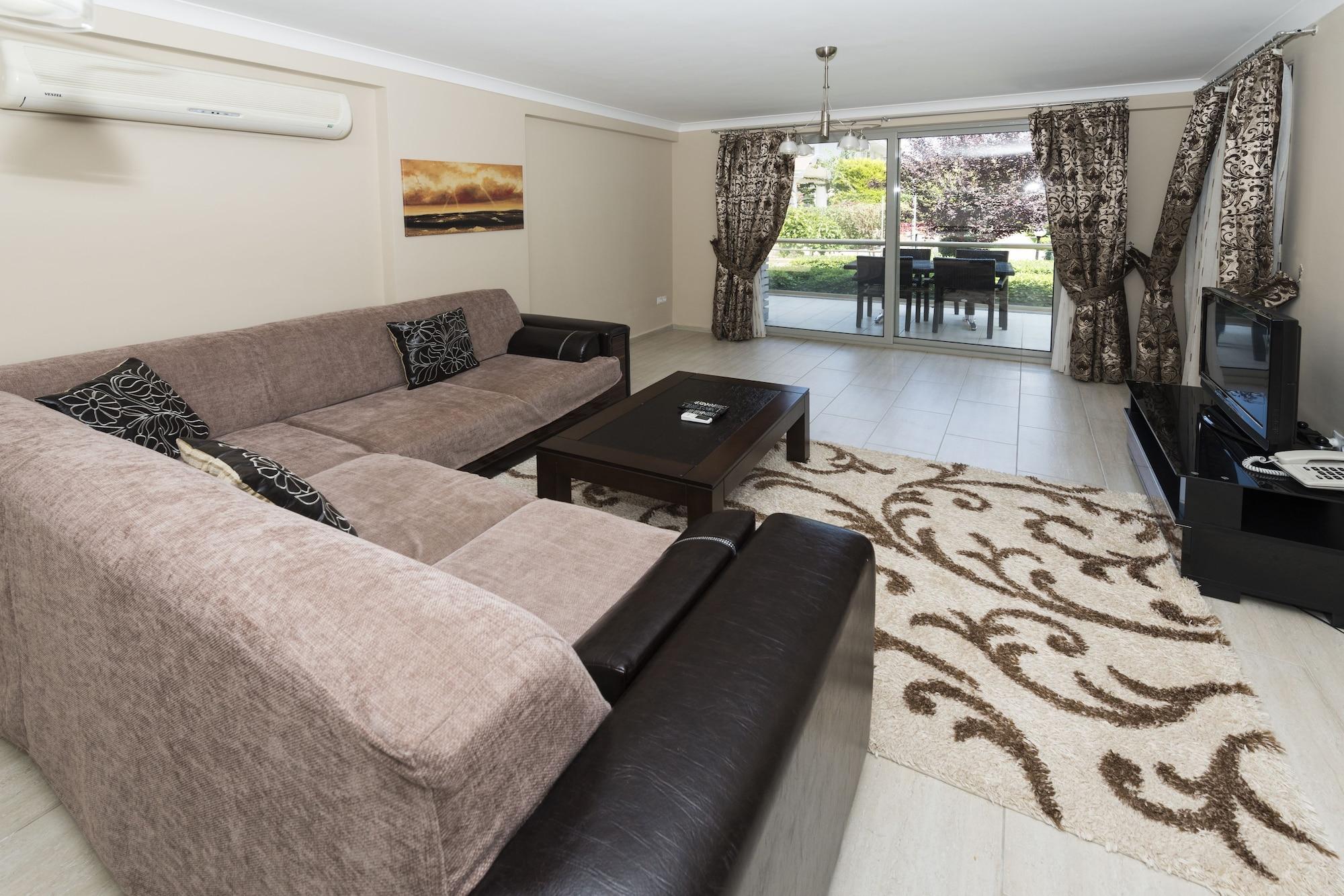 Diana Aparthotel 4*