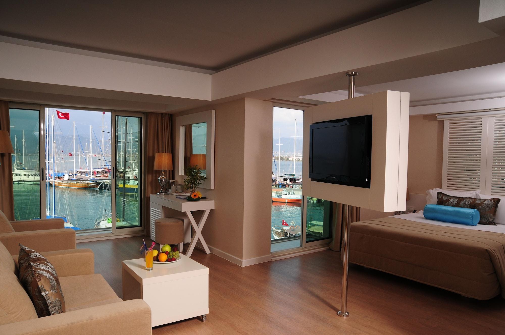 Hotel Alesta Yacht