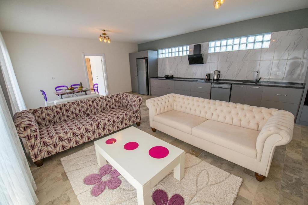 Diamond Tria Villa *