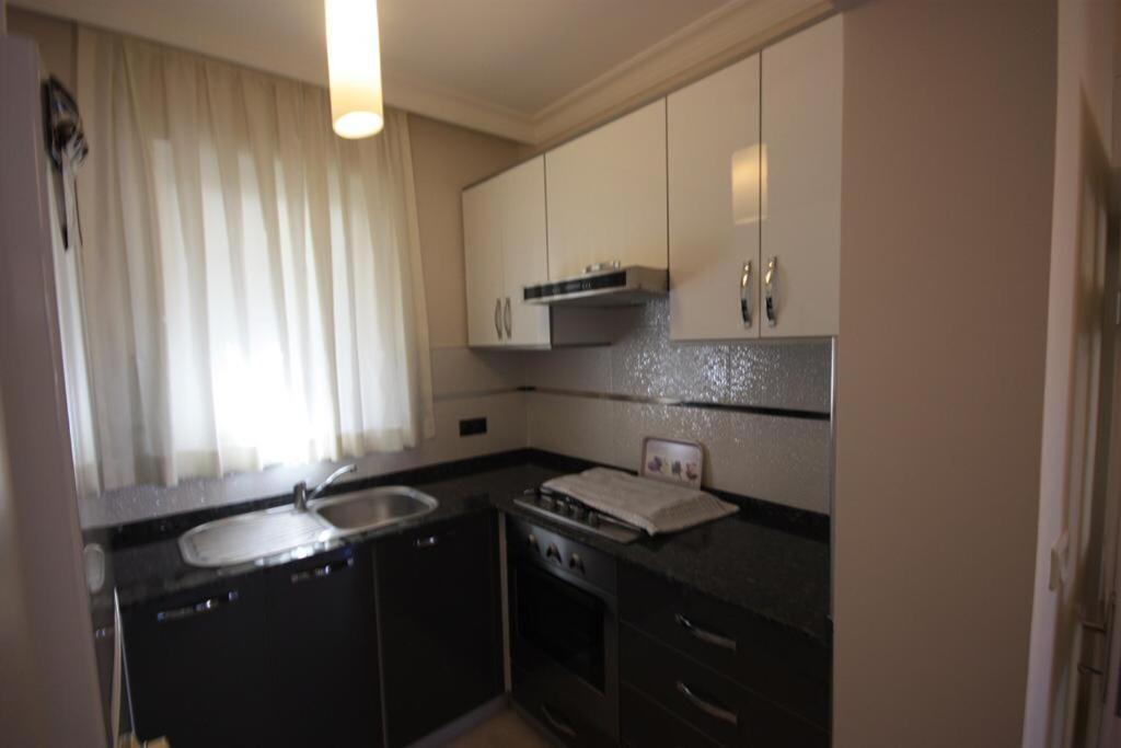 Villa Nearby The Sea With Pool Triplex