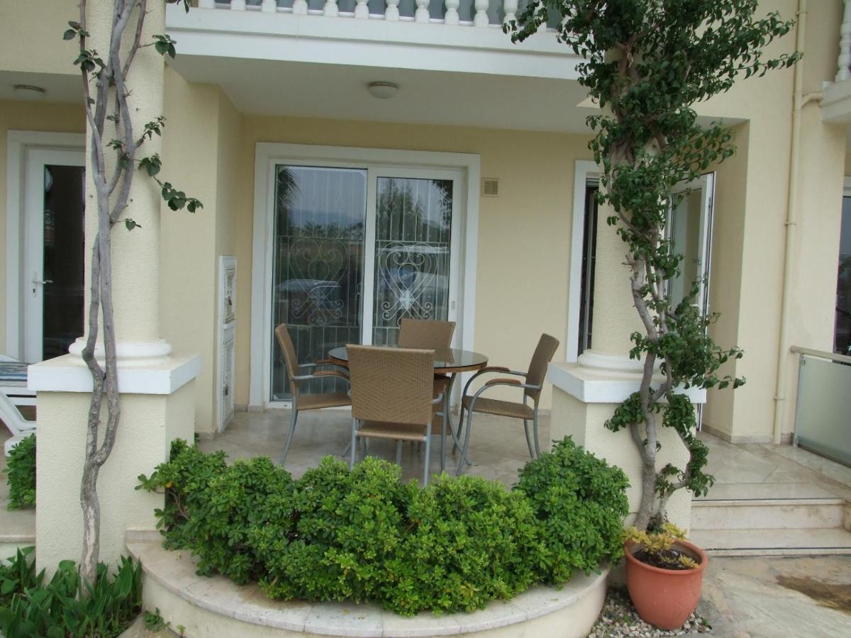 Nearby The Sea With Pool Triplex