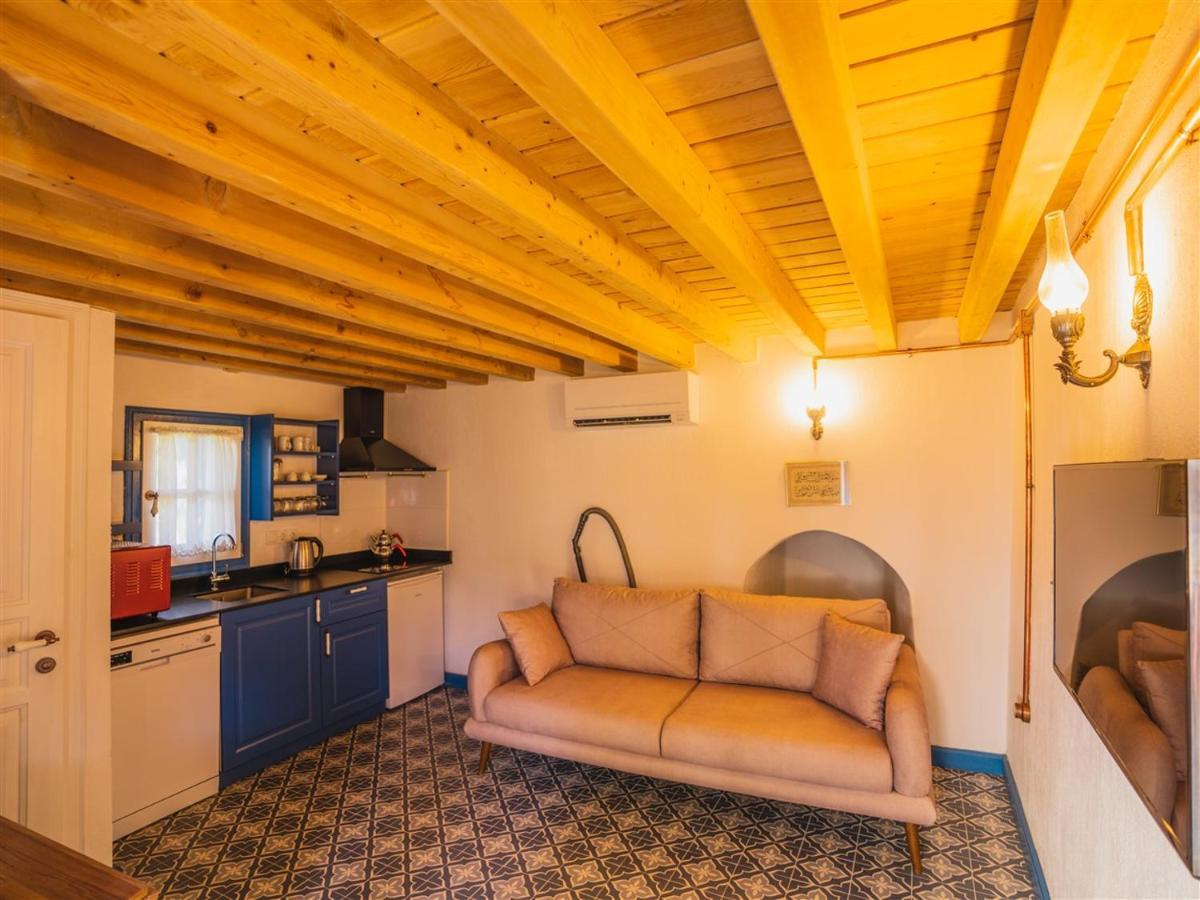 Kinali - Tradational Greek In Kayakoy Villa *