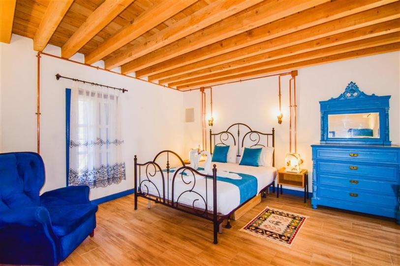 Kinali - Tradational Greek In Kayakoy Villa