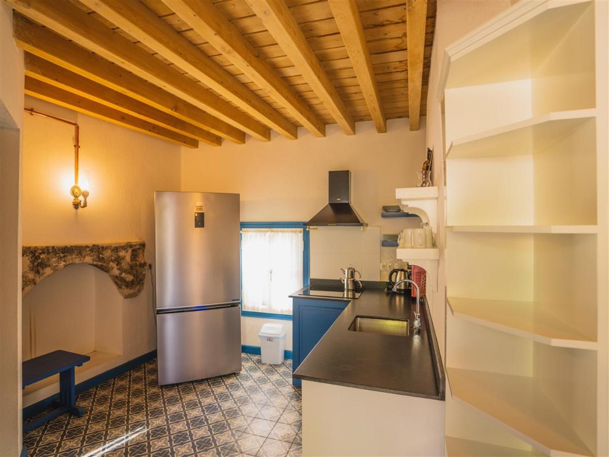 Kinali - Tradational Greek In Kayakoy Villa