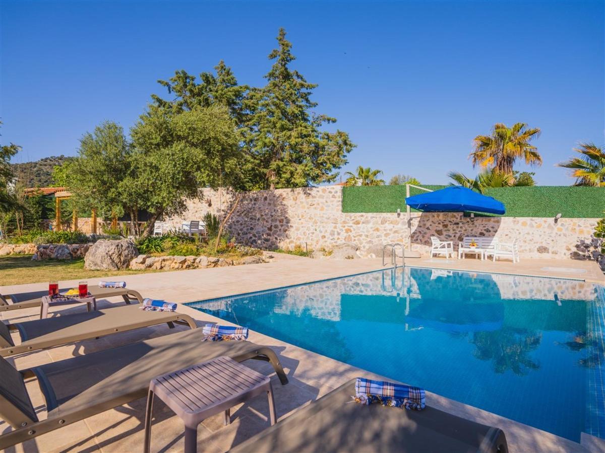 Kinali - Tradational Greek In Kayakoy Fethiye