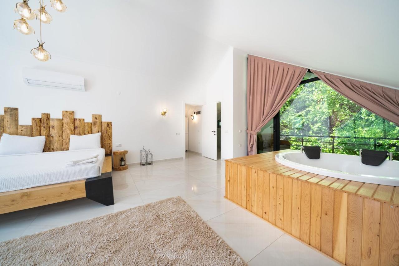 Villa Muestakil Yuezme Havuzlu Genis Bahceli Villa Loft Fethiye