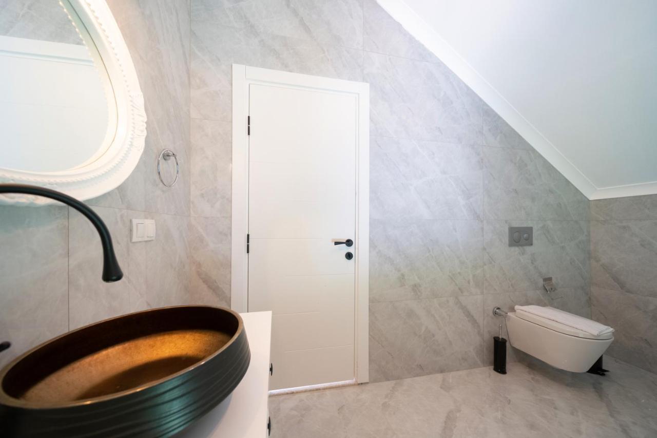 Muestakil Yuezme Havuzlu Genis Bahceli Villa Loft *