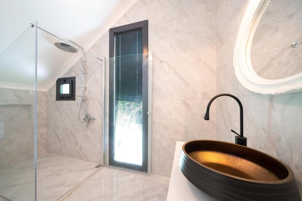 Muestakil Yuezme Havuzlu Genis Bahceli Villa Loft *