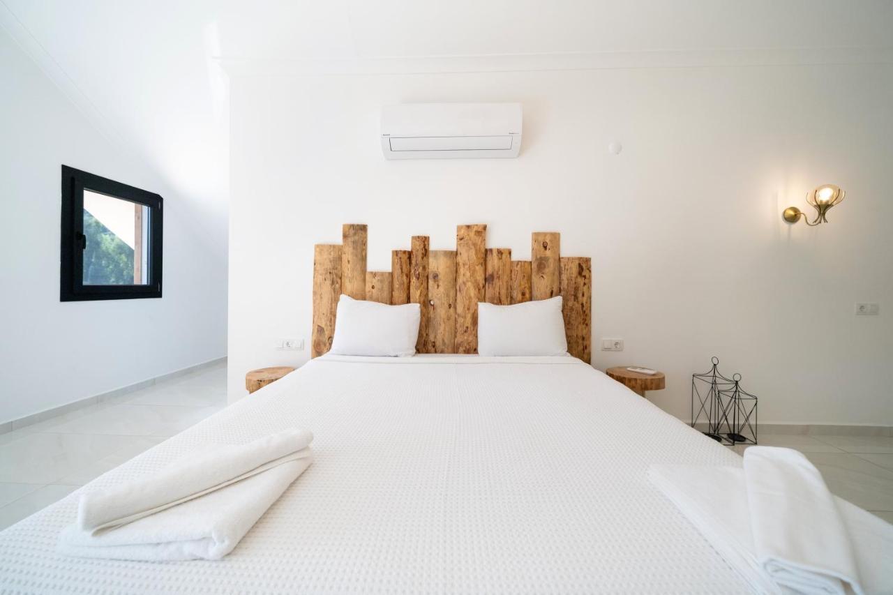 Villa Muestakil Yuezme Havuzlu Genis Bahceli Villa Loft Fethiye