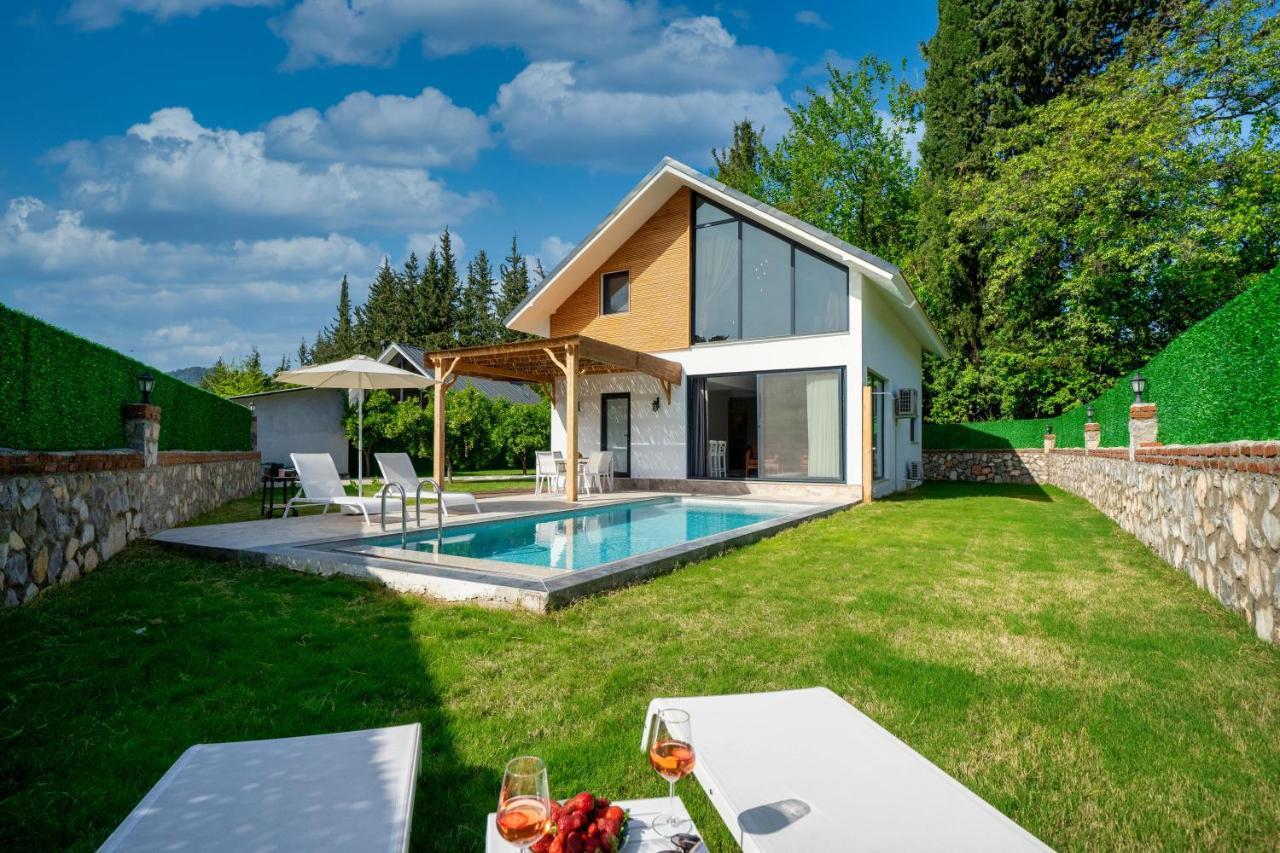Muestakil Yuezme Havuzlu Genis Bahceli Villa Loft * Fethiye