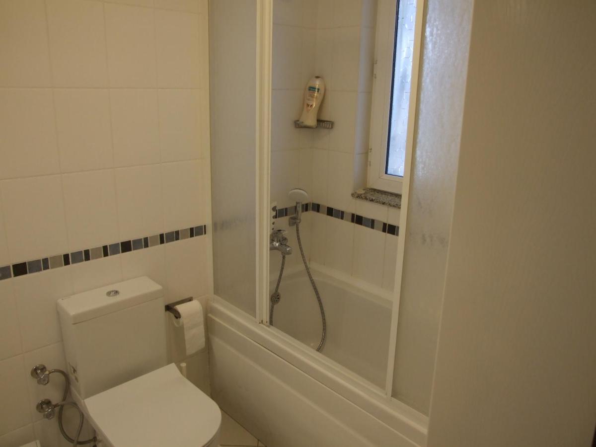 Nearby The Sea With Pool Triplex Villa