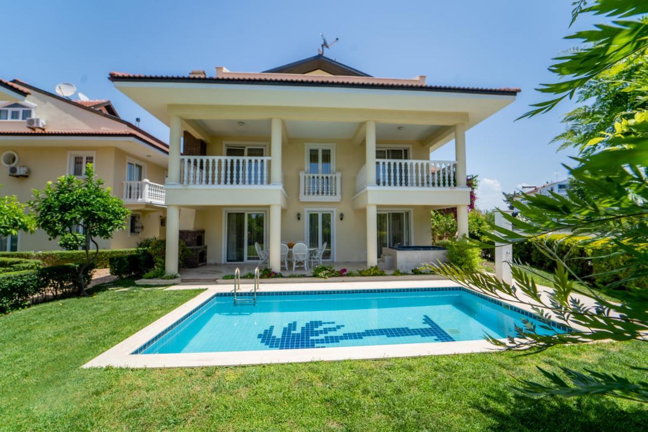 Seaside Residence, Villa Sar, Deniz Manzarali Fethiye Calis , 4 Yatak Odali ,8 Kisilik Muestakil Havuzlu Villa *