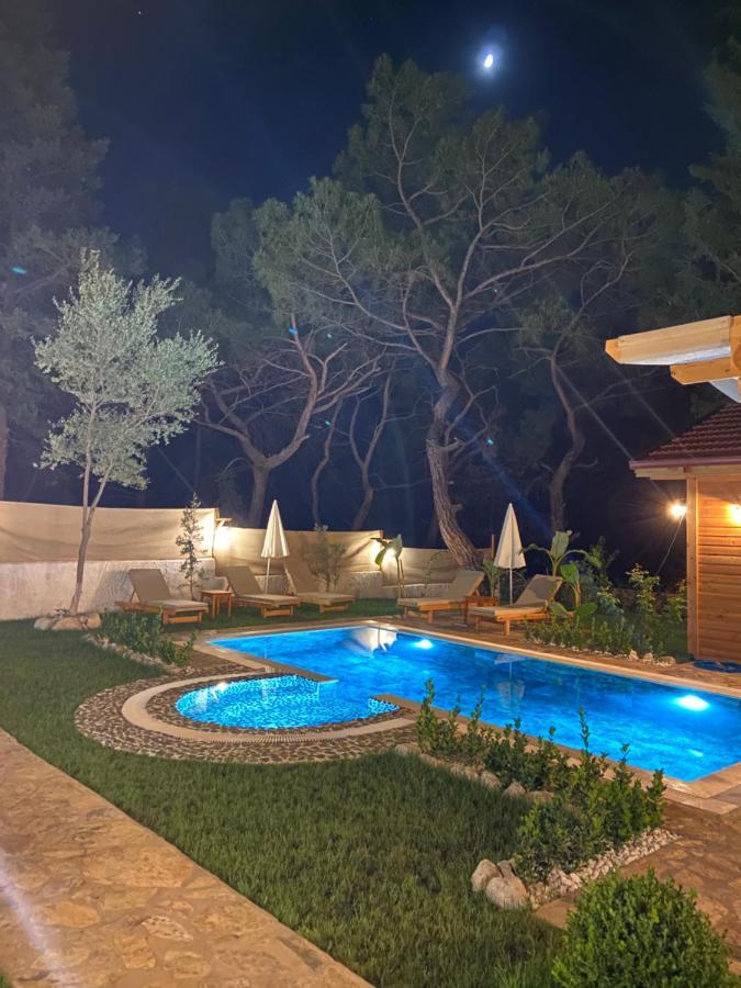 Villa Pineyard Villas *