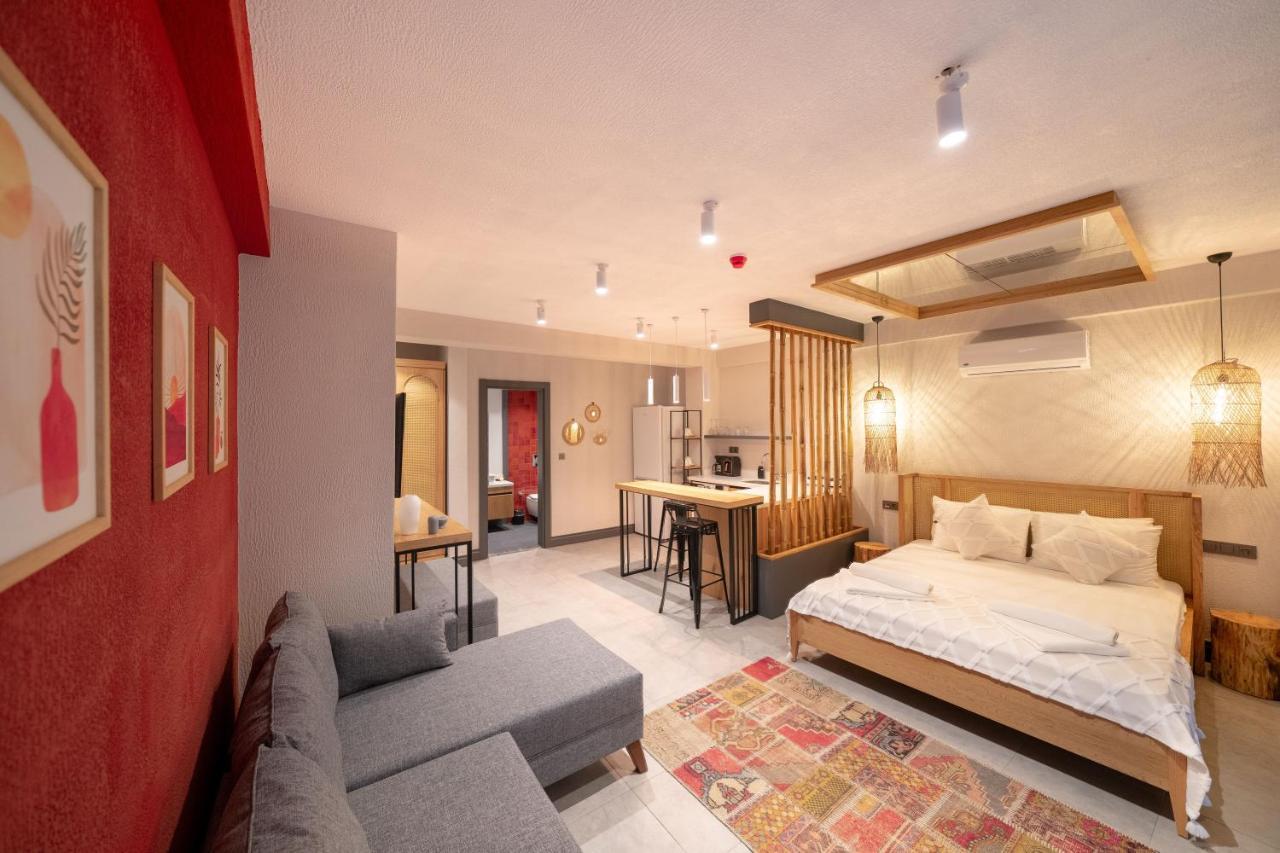 Reddoors Sea View Aparthotel
