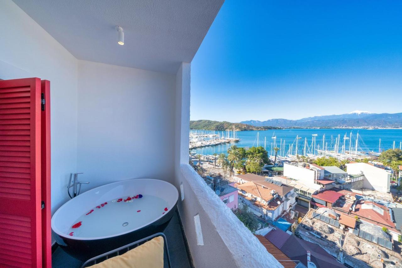 Aparthotel Reddoors Sea View 2*
