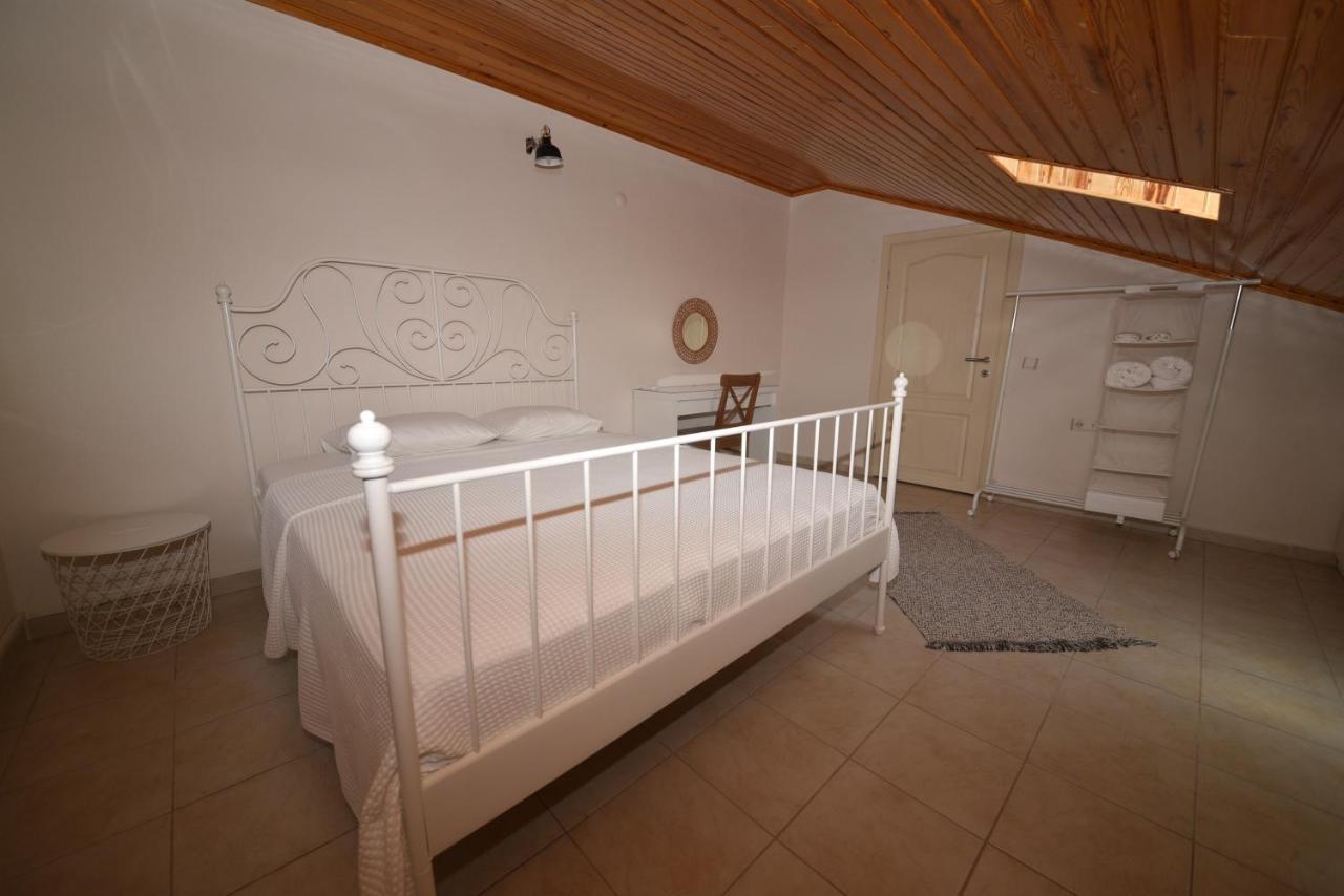 Kaya Duplex