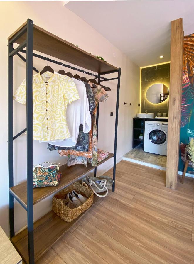Villa Jakuzili Havuzlu Tropical Balayi Temali Lux