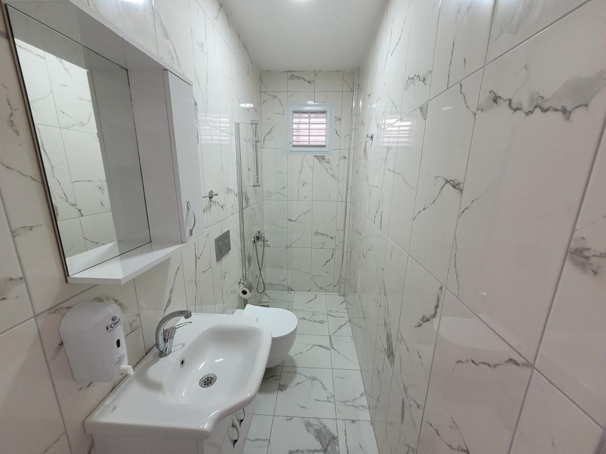Cetin Hostel *
