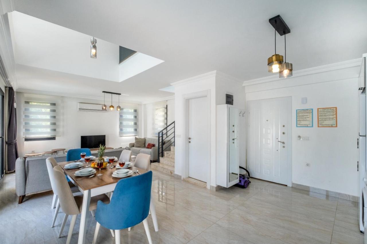 Villa Modern Chic 4-bedroom With Private Pool And Garden In Hisaronu *
