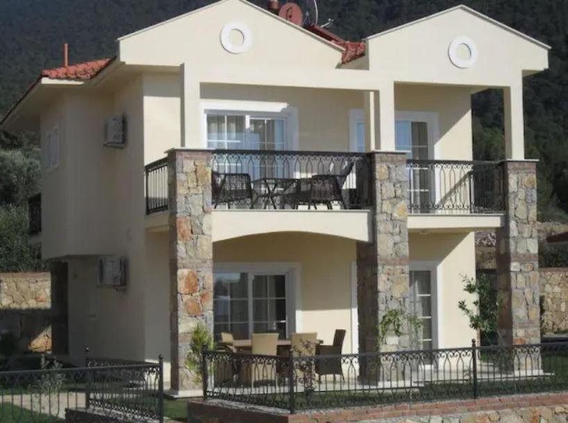 Emerald 8 Villa
