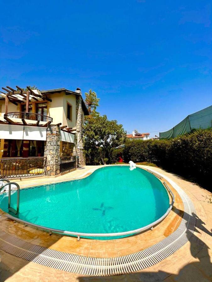 Mor Villa *