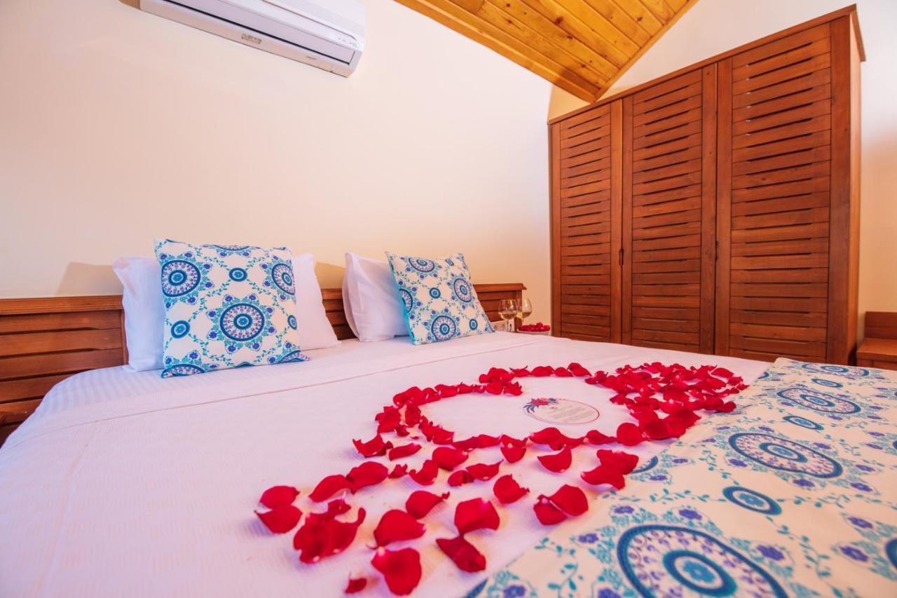 The Bay Club Otel 5*