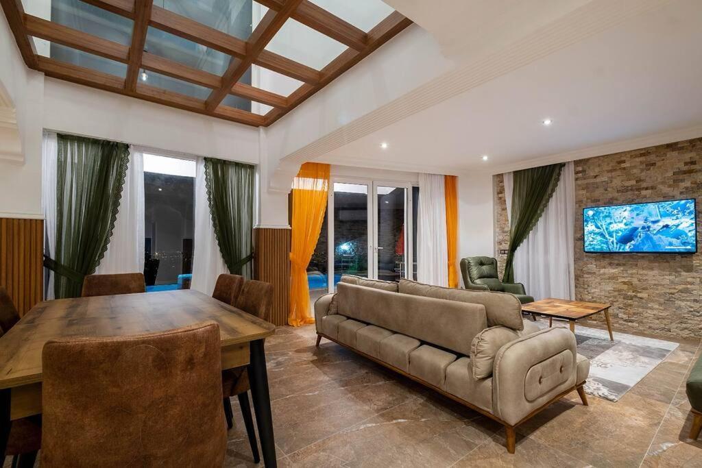 Sessiz Sakin Manzarali Sauna Ve Jakuzili,muestakil Havuzlu *