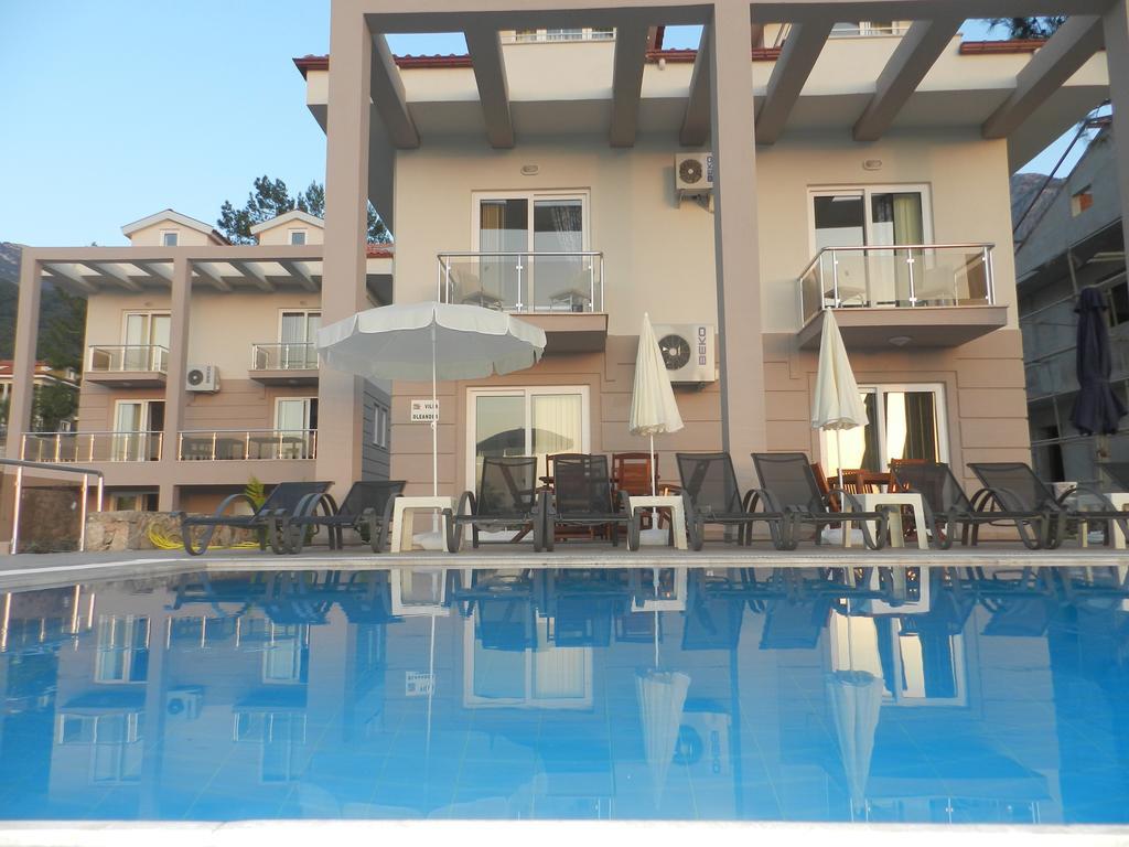 New Age Oleander And Meander Villa *