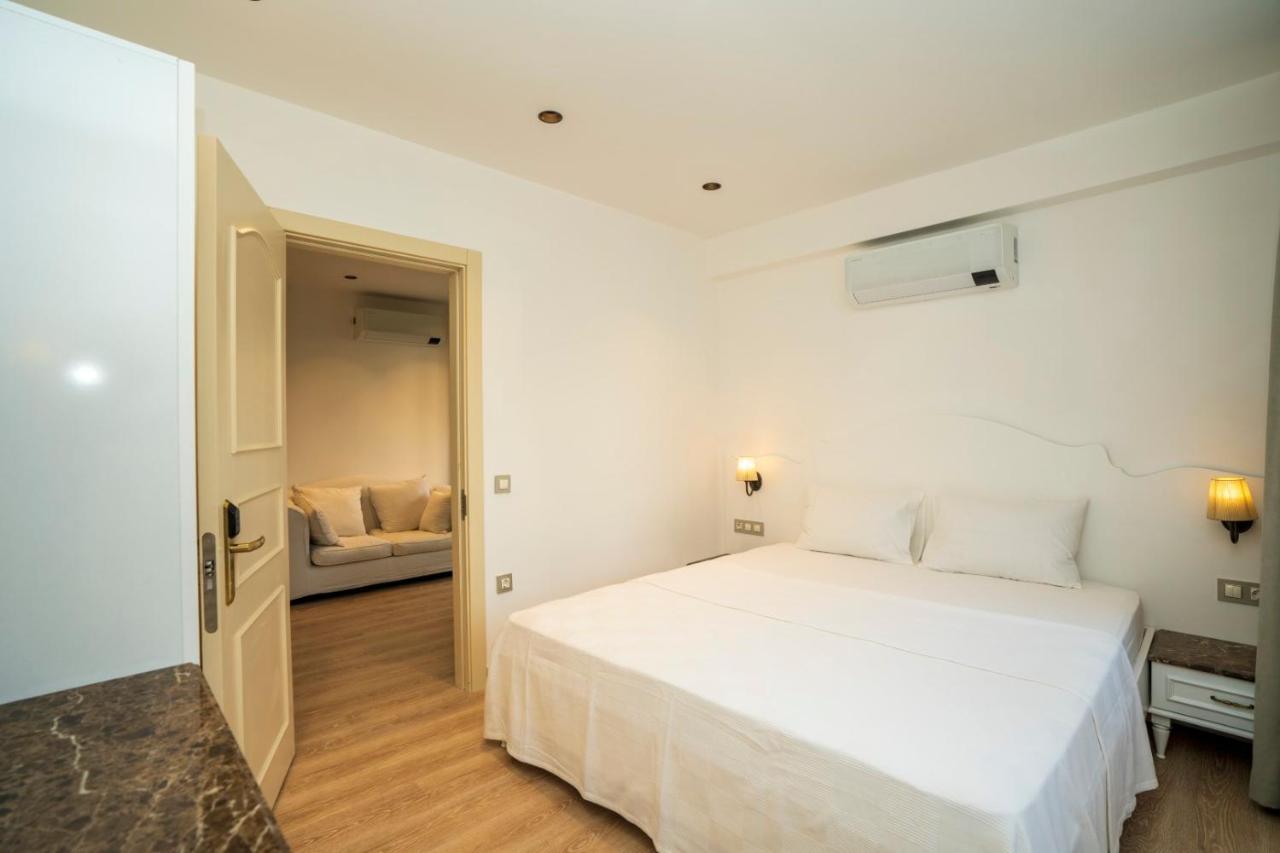 Aparthotel Channel *
