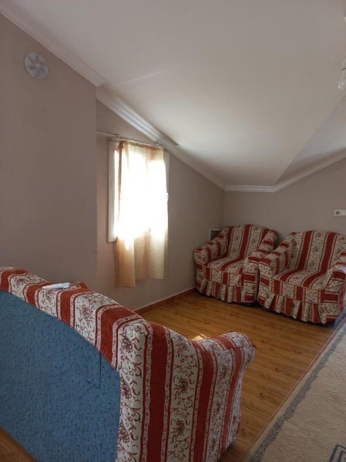 Sunshine Guest House With Terrace Oda ve Kahvaltı