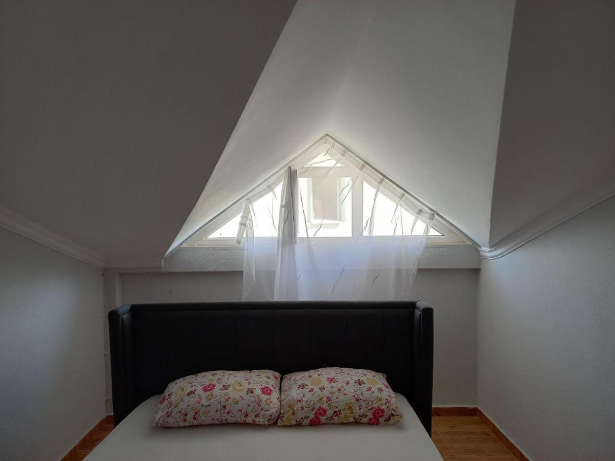 Sunshine Guest House With Terrace Oda ve Kahvaltı